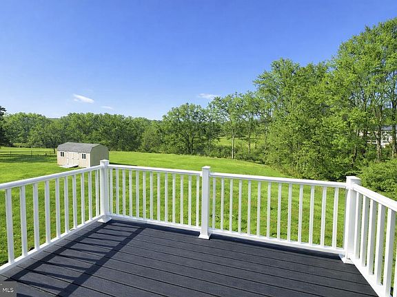 4th image of 1013 W Bridge St