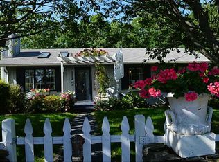 21 Touisset Rd, Warren, RI 02885