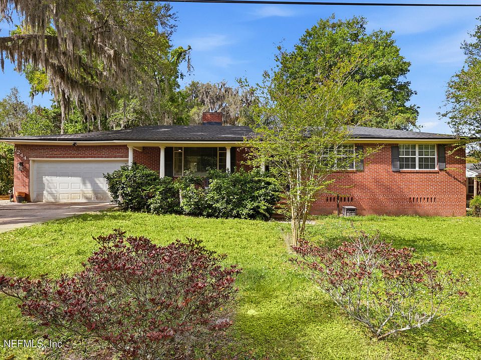 1st image of 1244 GLENGARRY Road