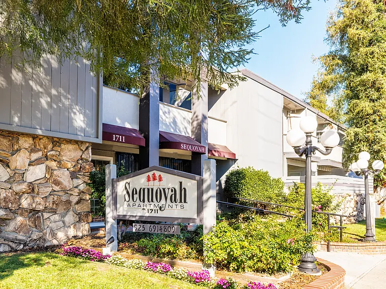 Sequoyah Apartments — Photo 9
