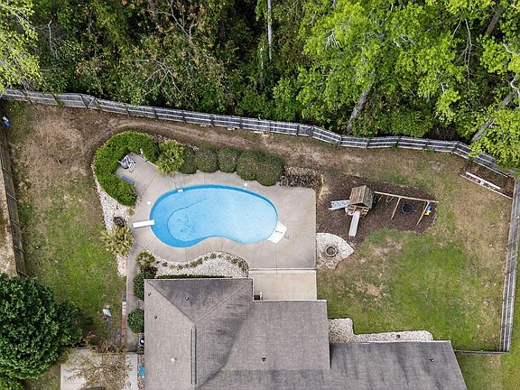 3rd image of 3215 Tamarah Way