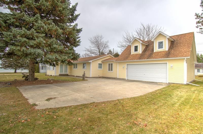 1st image of 6416 Shady Ln