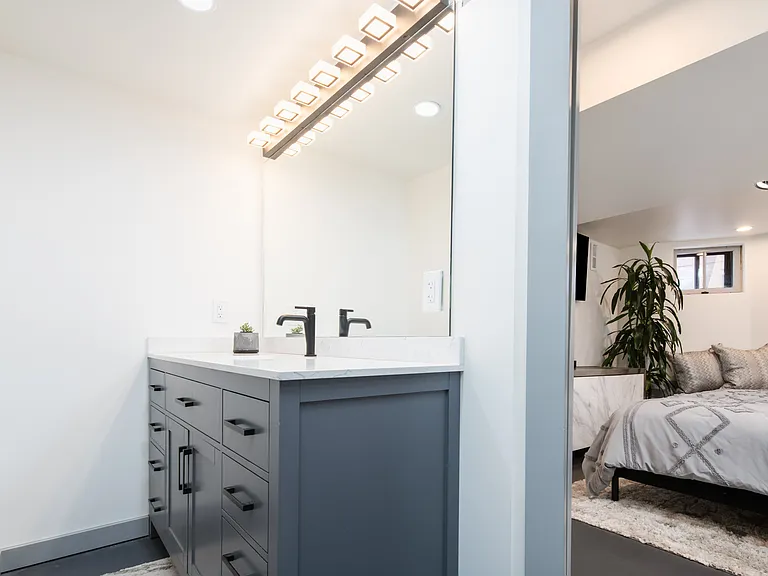 2036 Eliot St — Photo 24