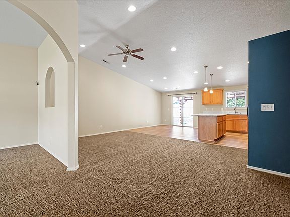 5th image of 5325 Johnson Dr