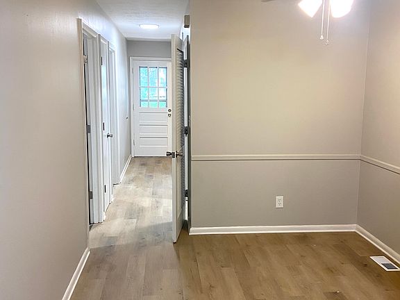 5th image of 1695 Hill View Pl #1695