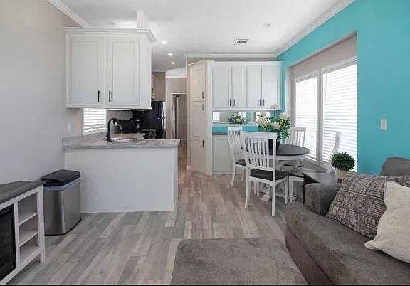 2nd image of 2538 Apple Blossom Ln #430
