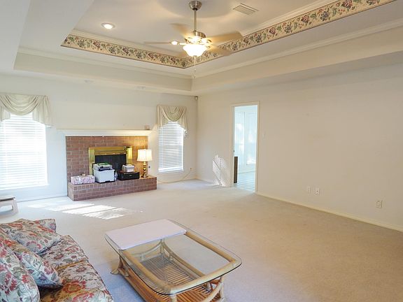 5th image of 995 Jaci Ln