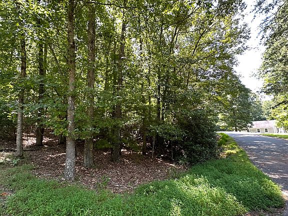 3rd image of Lori Ln Lot 85