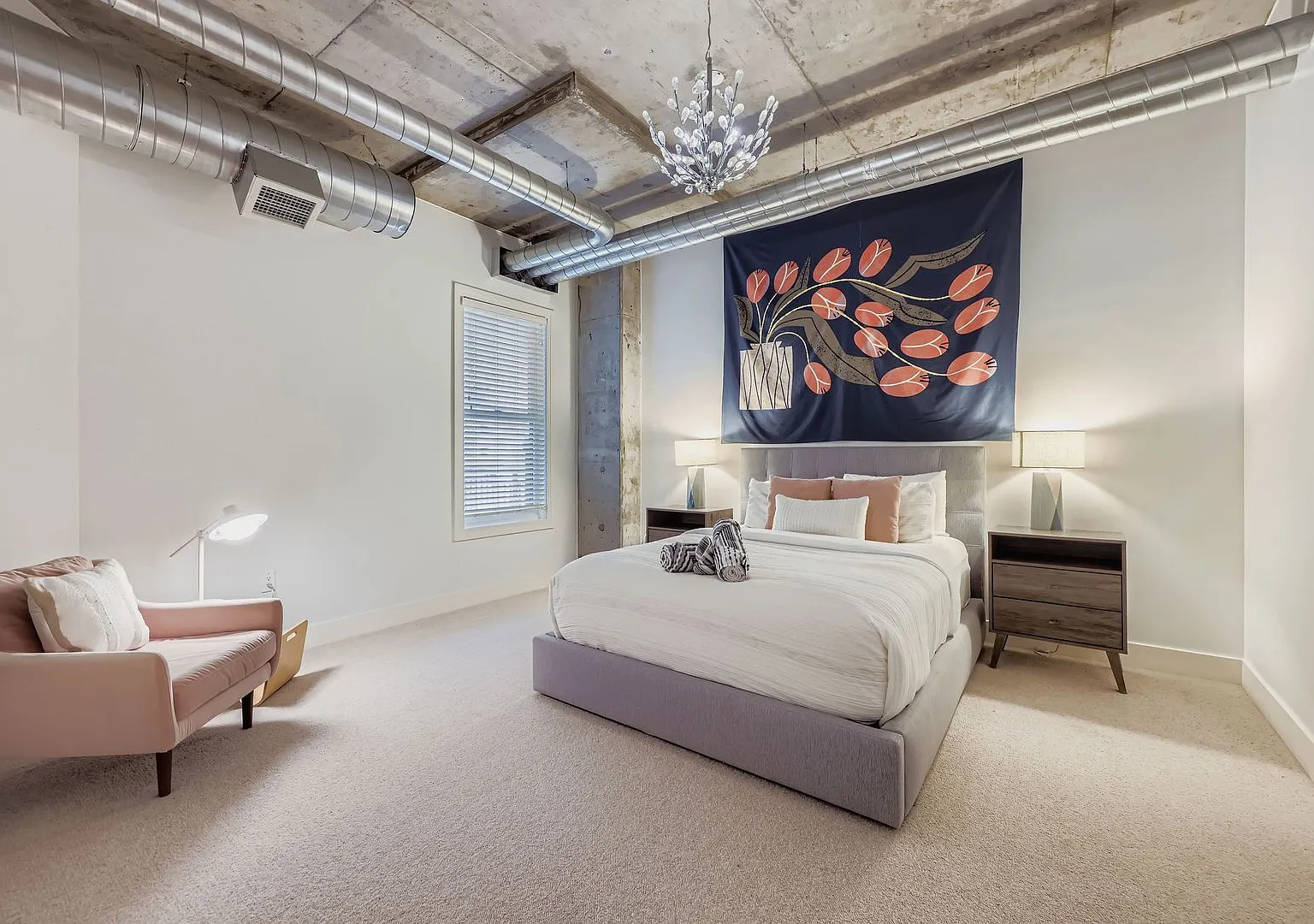 Modern 1 BDR in Peloton - All the Amenities — Photo 3