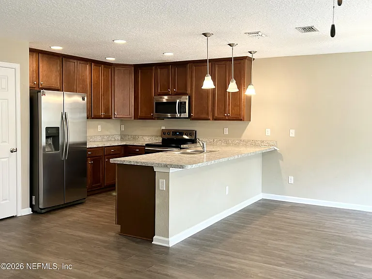 12168 Biarritz St — Photo 4