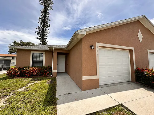 146 SW 47th Ter Photo 1 146 SW 47th Ter Photo 1