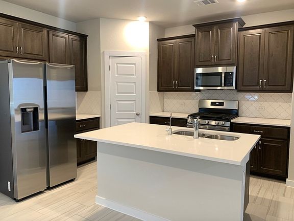 4th image of 2913 Sage Ranch Dr
