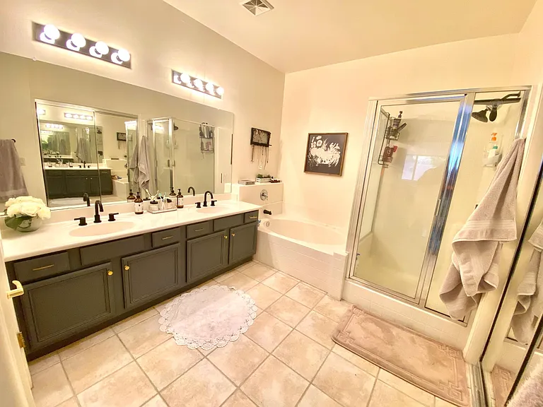 3479 N Paseo De San Agustin — Photo 13