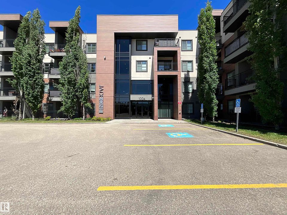 1st image of 1004 Rosenthal Blvd NW #209