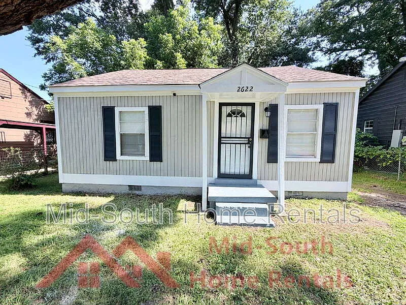 2 bed, 1.0 bath, 723 sqft, $850 — Photo 2