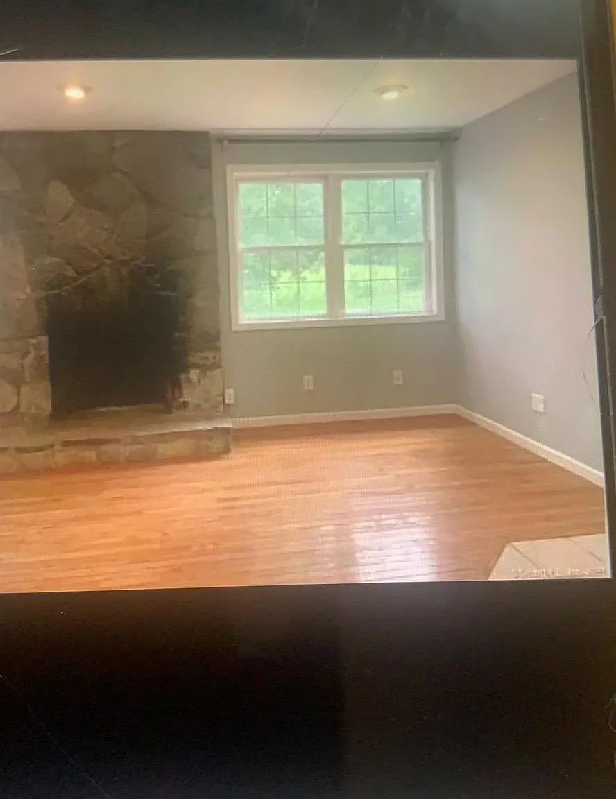 25 Church Dr — Photo 3