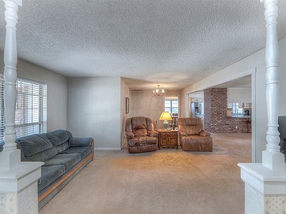 5th image of 306 W 32nd St S