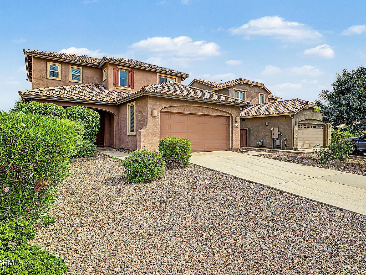 4 bed, 3.5 bath, 2340 sqft, $2,849 — Photo 4