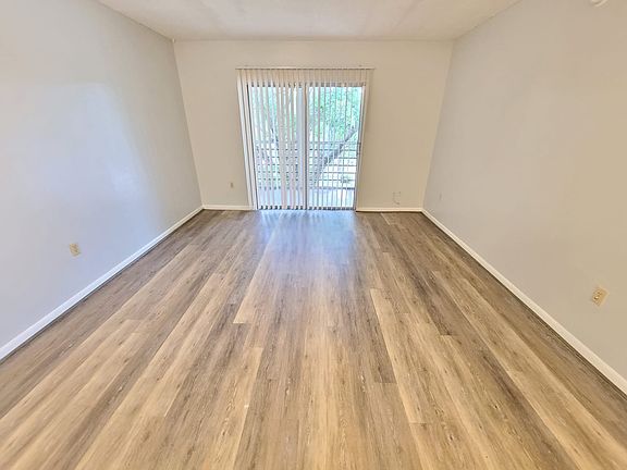 5th image of 4354 NW 9th Ave APT 14-3C
