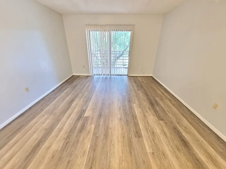 4354 NW 9th Ave #14-3C — Photo 5