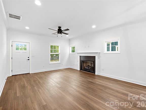 5th image of 8514 Sharonbrook Dr