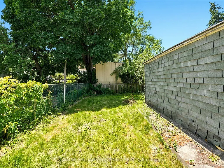 289 Wolverleigh Blvd — Photo 48