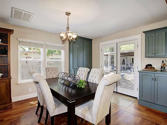4th image of 310 Riverview Dr