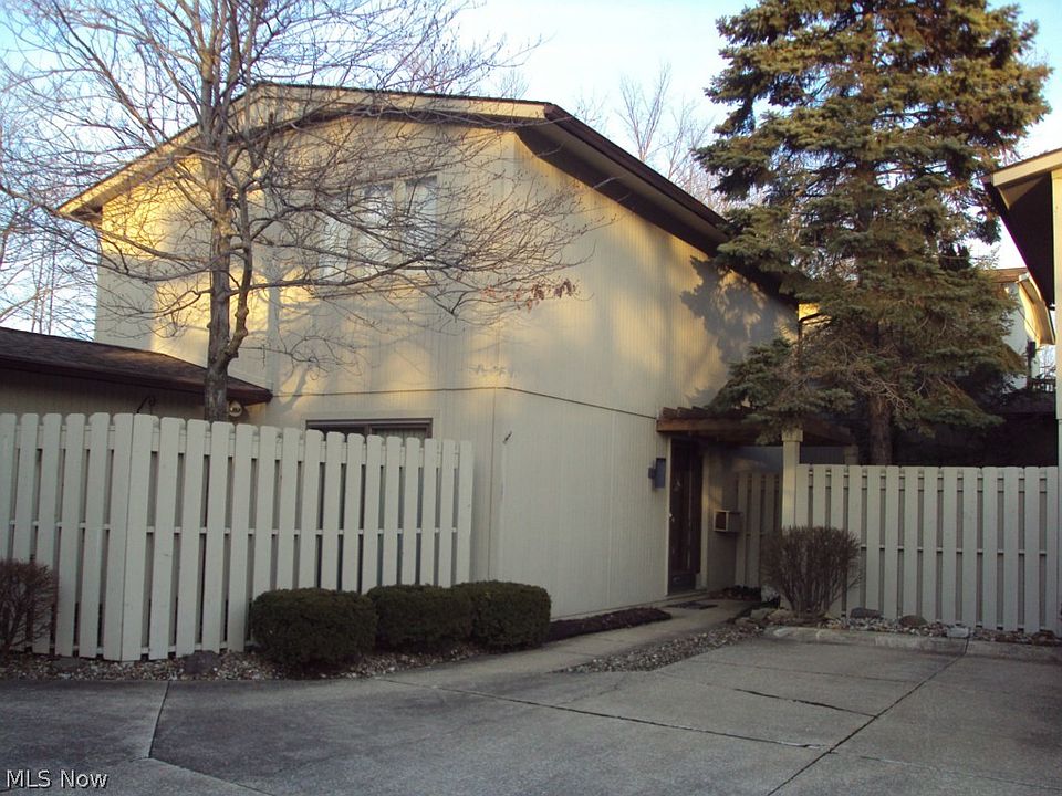 1st image of 19858 Dell Dr #7003