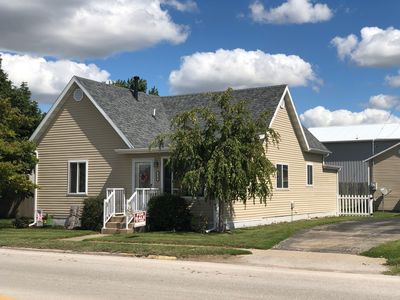 210 N Vine St, Arthur, IL, 61911