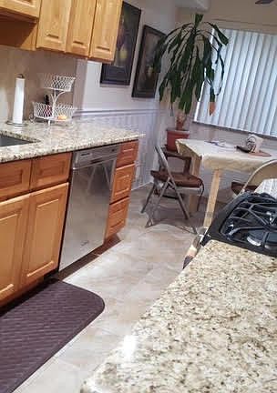 2nd image of 7 Franklin Ln APT E