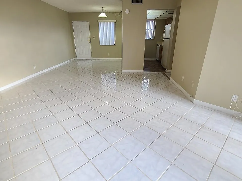 1880 N Congress Ave #409