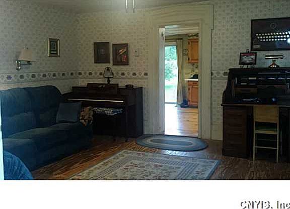 5th image of 2972 Mechanic St