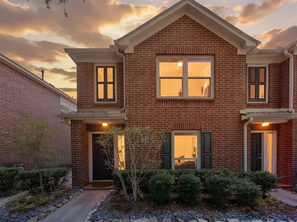 834 W Heights Hollow Ln, Houston, TX 77007