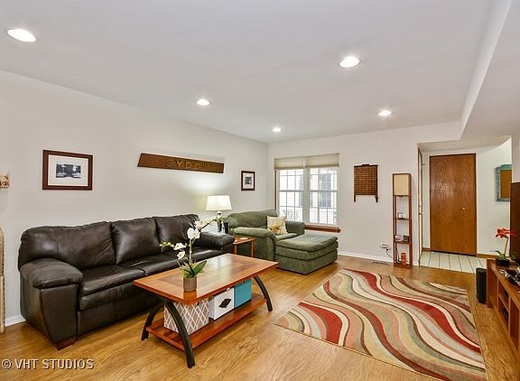 3rd image of 30W009 Spruce Ct