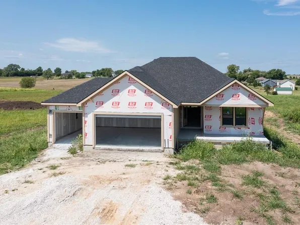 17147 N 163rd St, Basehor, KS 66007