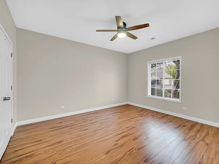 1661 Commodore Ct #3 — Photo 17