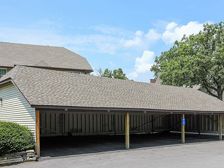 Brandywine Crossing Apartments — Photo 18