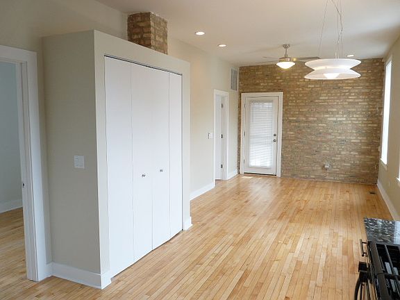 4th image of 1423 N Cleaver St #E