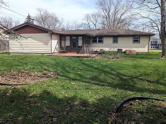 3rd image of 209 Hickory Ln
