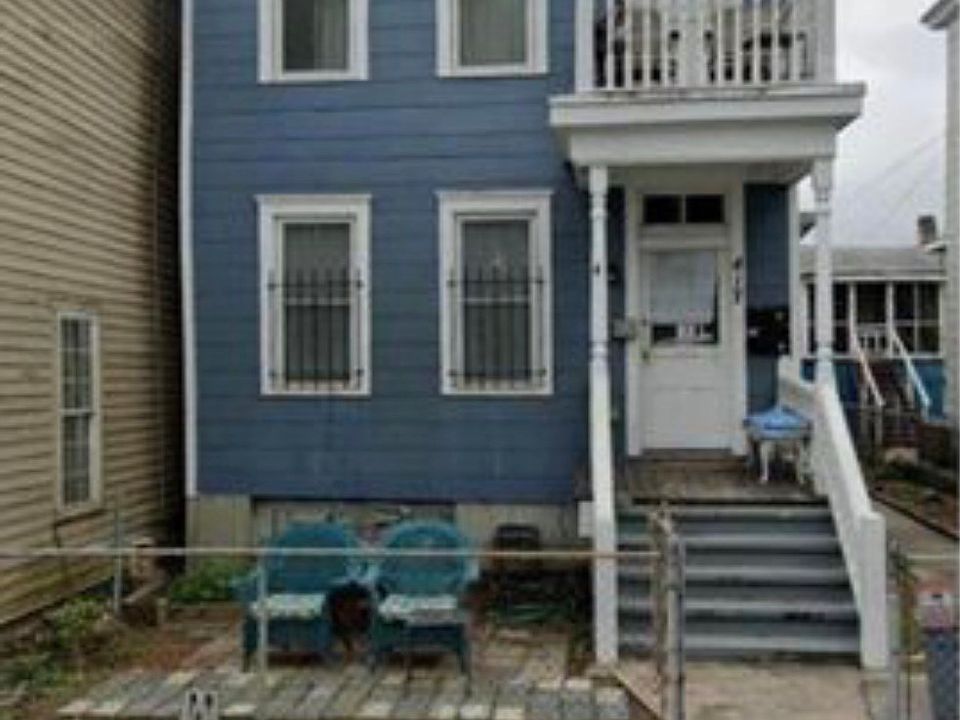 1st image of 417 E 36th St
