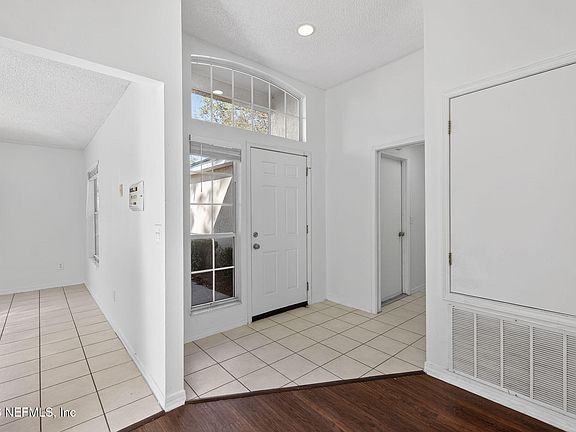 5th image of 8220 ABBEYFIELD Drive
