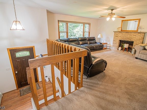4th image of 118 Ridge Rd