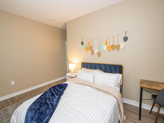 4th image of 2045 N Gratz St #1