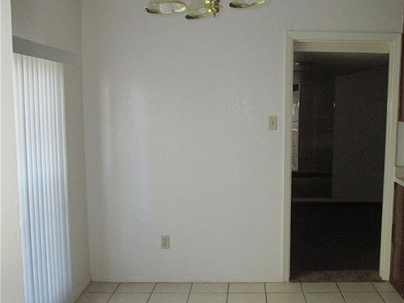 4th image of 6629 Escondido Dr