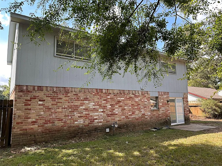 3323 Brookdale Dr — Photo 11
