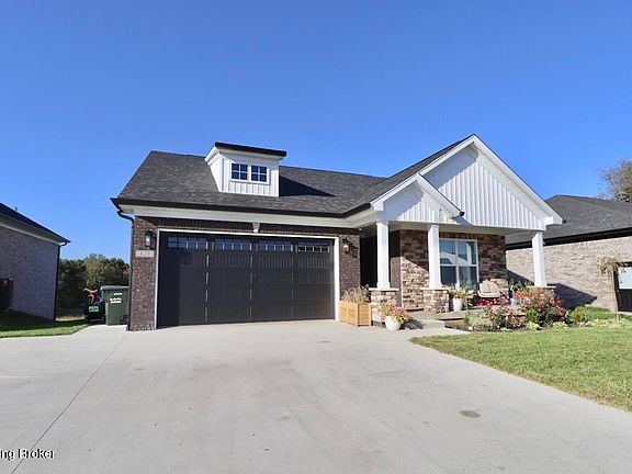 2nd image of 429 Williamsburg Dr