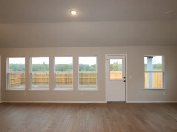 9116 Furman Dr, Austin, TX 78747