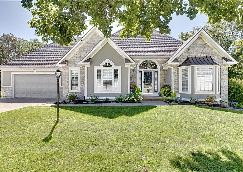 1st image of 3402 Waterford Ct