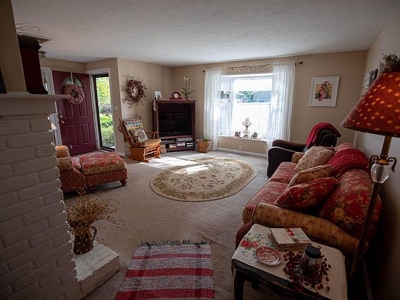 3rd image of 20365 Weller Ave