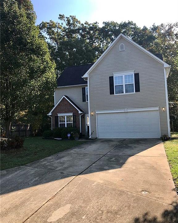 1st image of 206 Valentine Ct